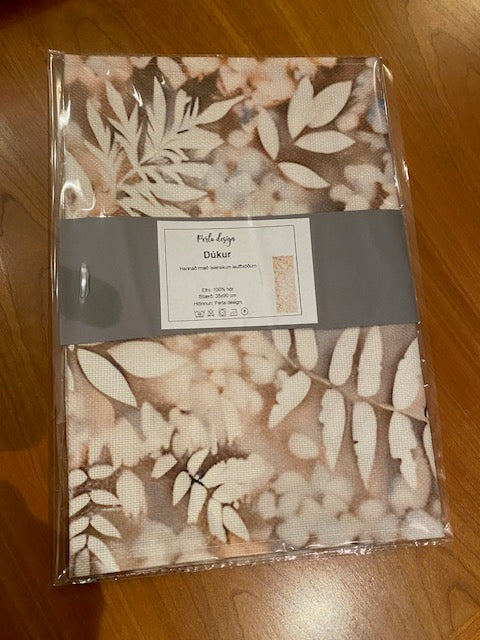 Dúkur – Karmellubrúnn